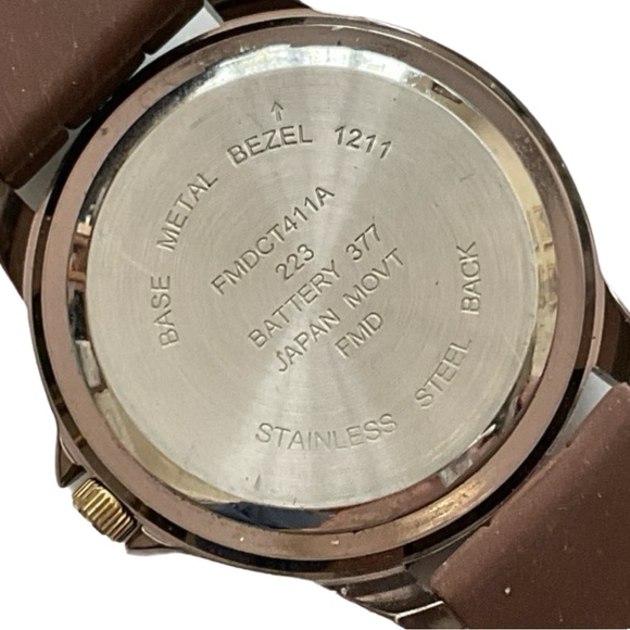 Two Fashion Watches - Sporty Chic - Picture 6 of 12